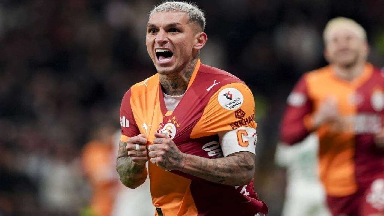Galatasaray'da yaprak dökümü: Okan Buruk gözünün yaşına bakmadı! Son maçın kaptanı bavullarını topladı gidiyor 4